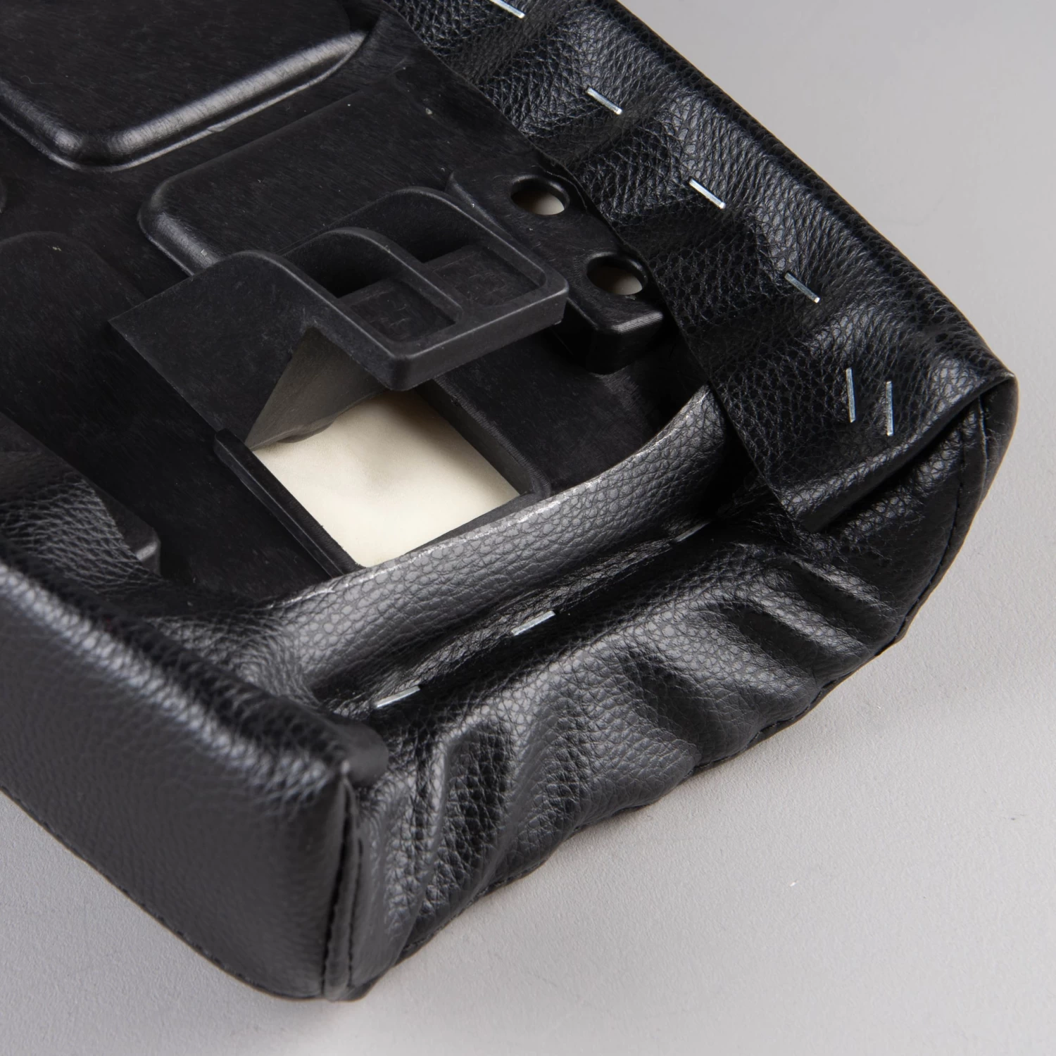 Snell Classic Racer Seat Black - Image 4